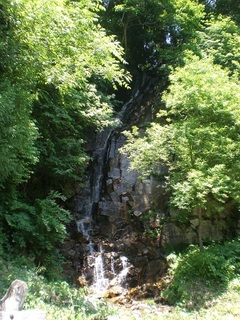 水源の滝.jpg